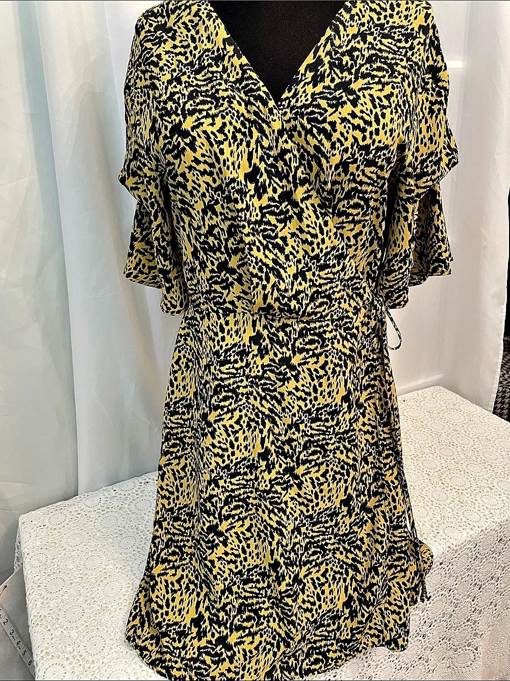 Topshop Animal Print Midi Dress in Yellow & Black Size 10 PTP 20” Length 35”